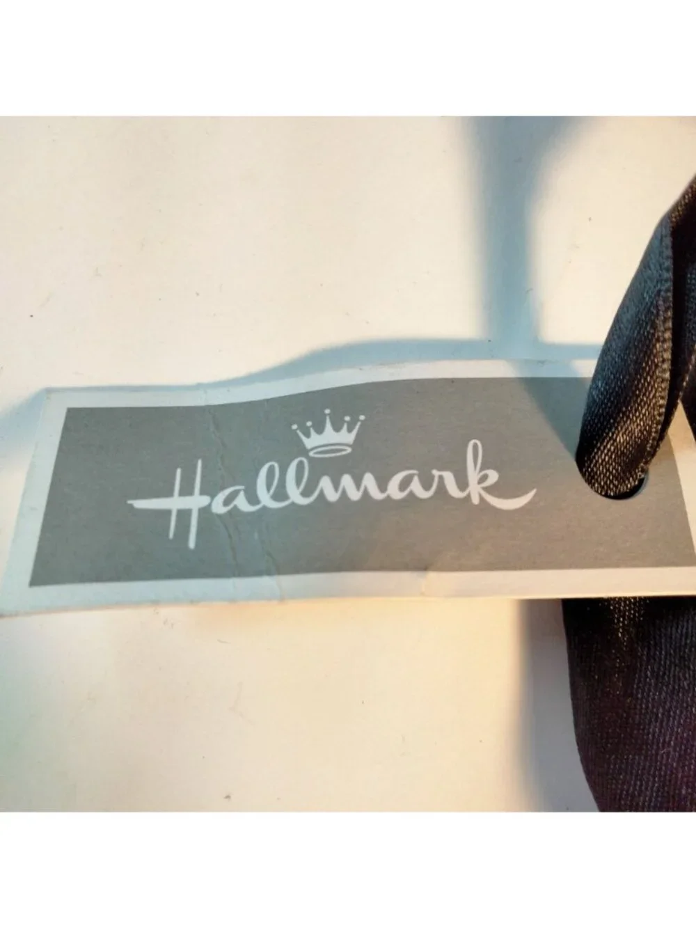 Hallmark Christmas Gift Bag Ribbon Handles Buffalo Plaid Pattern